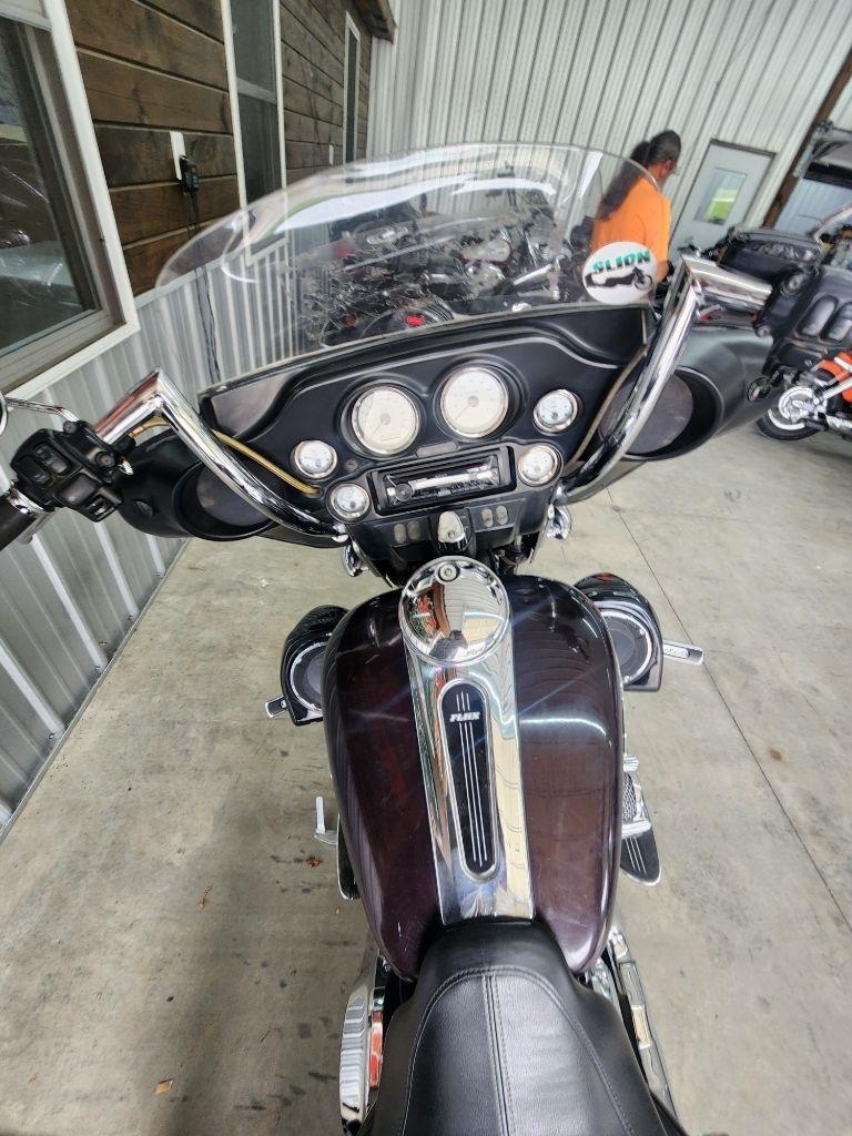 Harley-Davidson FLHX103  2011