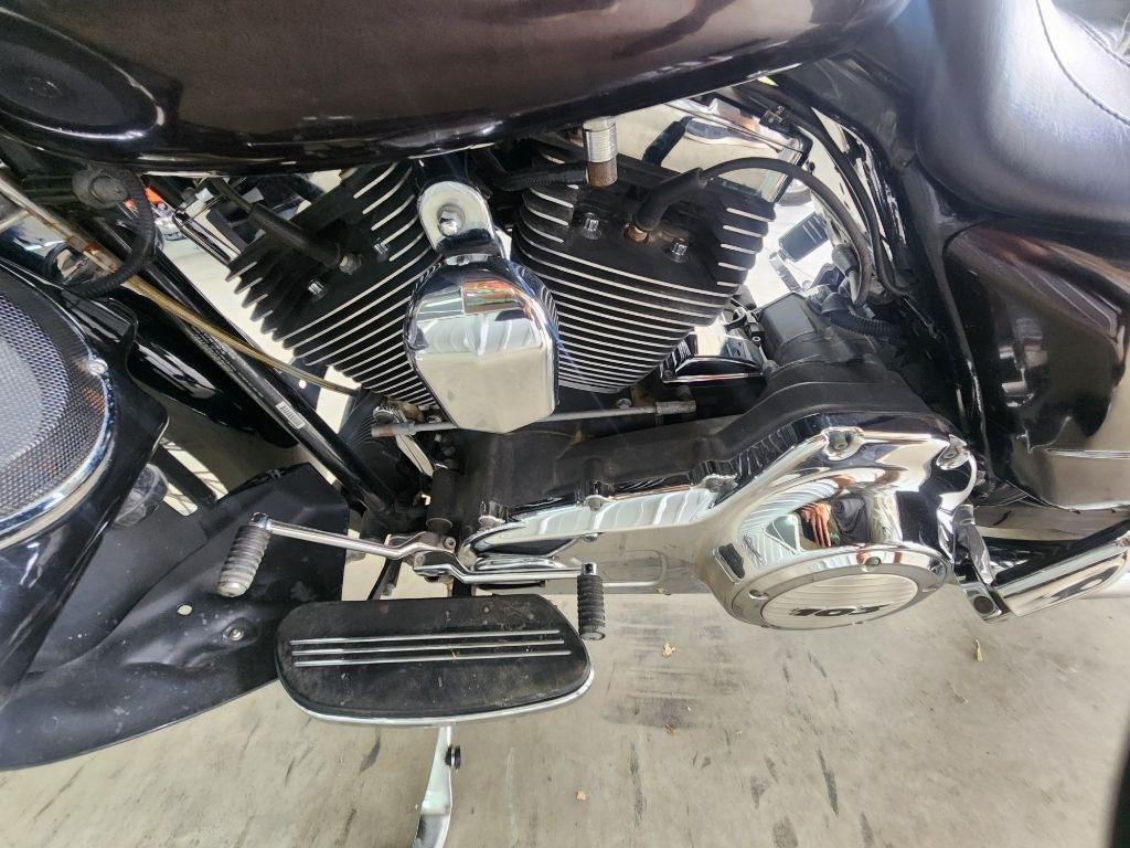 Harley-Davidson FLHX103  2011
