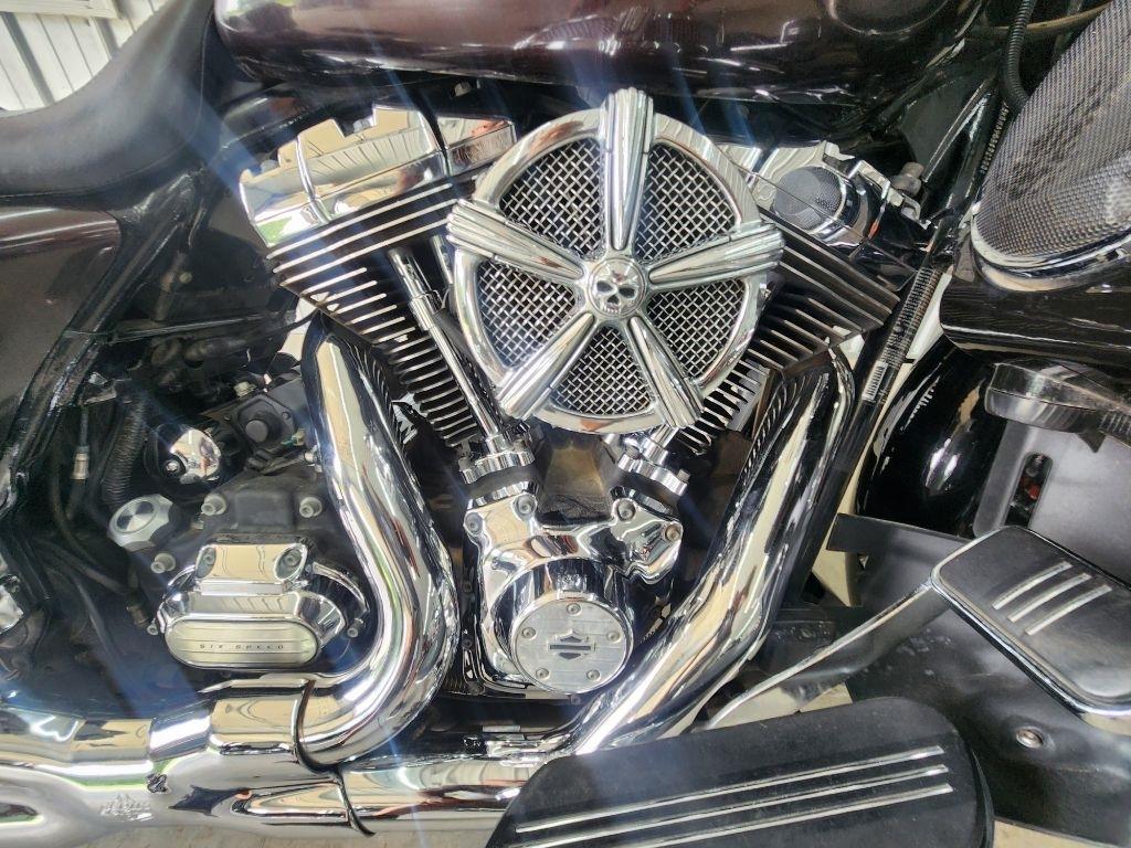 Harley-Davidson FLHX103  2011
