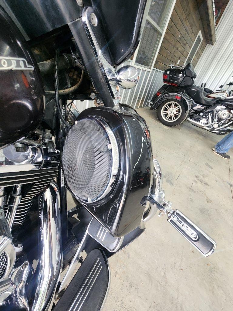 Harley-Davidson FLHX103  2011