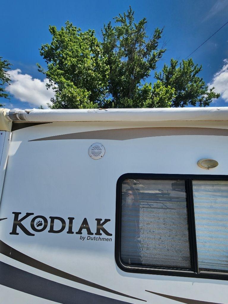 Dutchmen Kodiak  2011