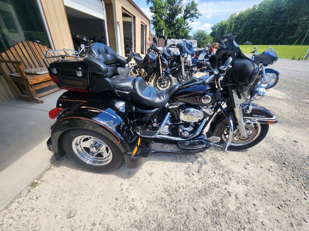 Harley-Davidson FLHTCUI  2002