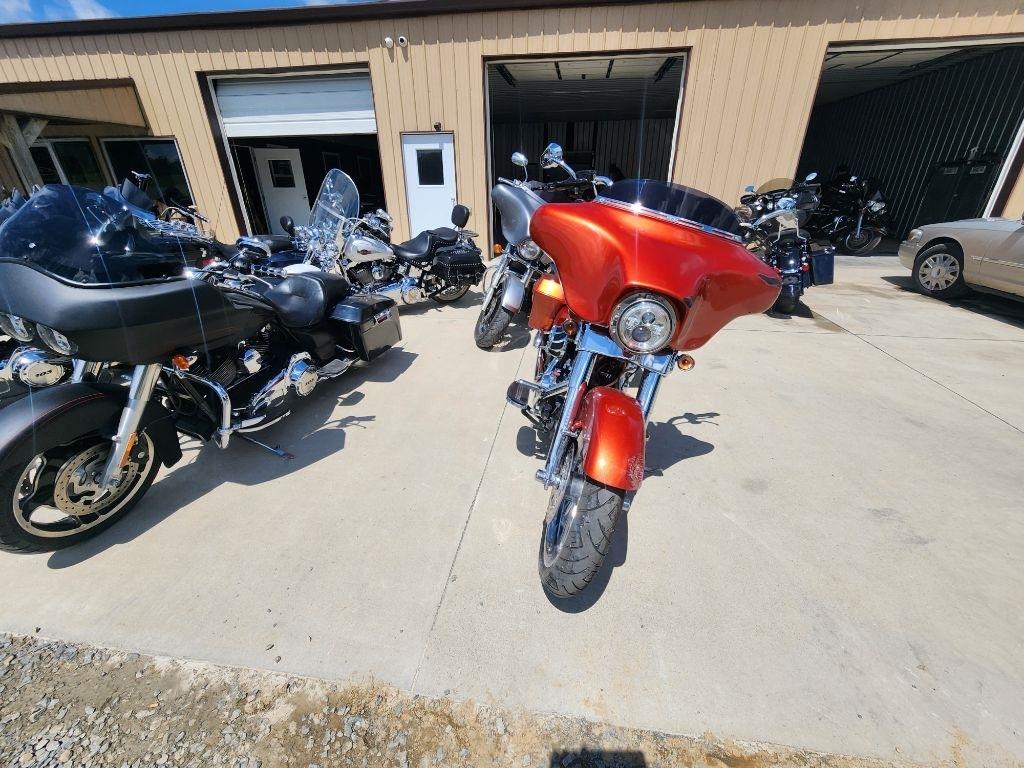 Harley-Davidson FLHX103  2011