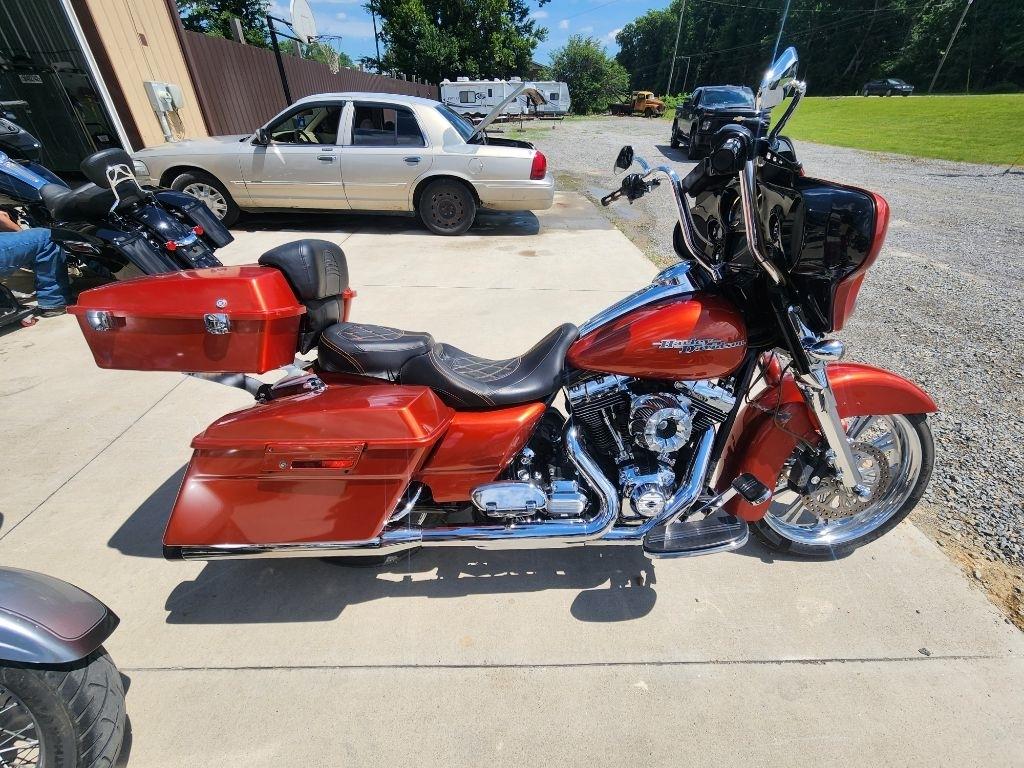 Harley-Davidson FLHX103  2011