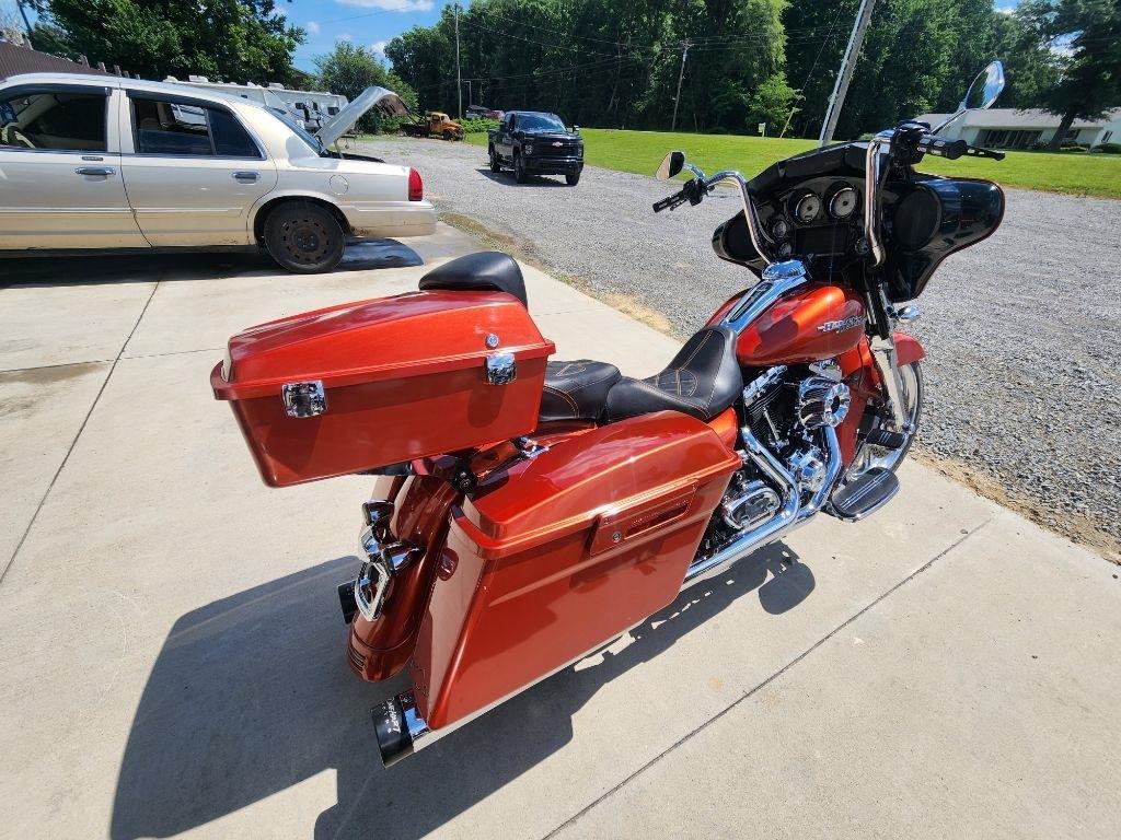 Harley-Davidson FLHX103  2011