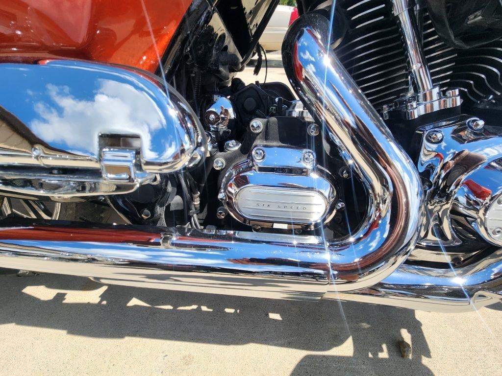 Harley-Davidson FLHX103  2011