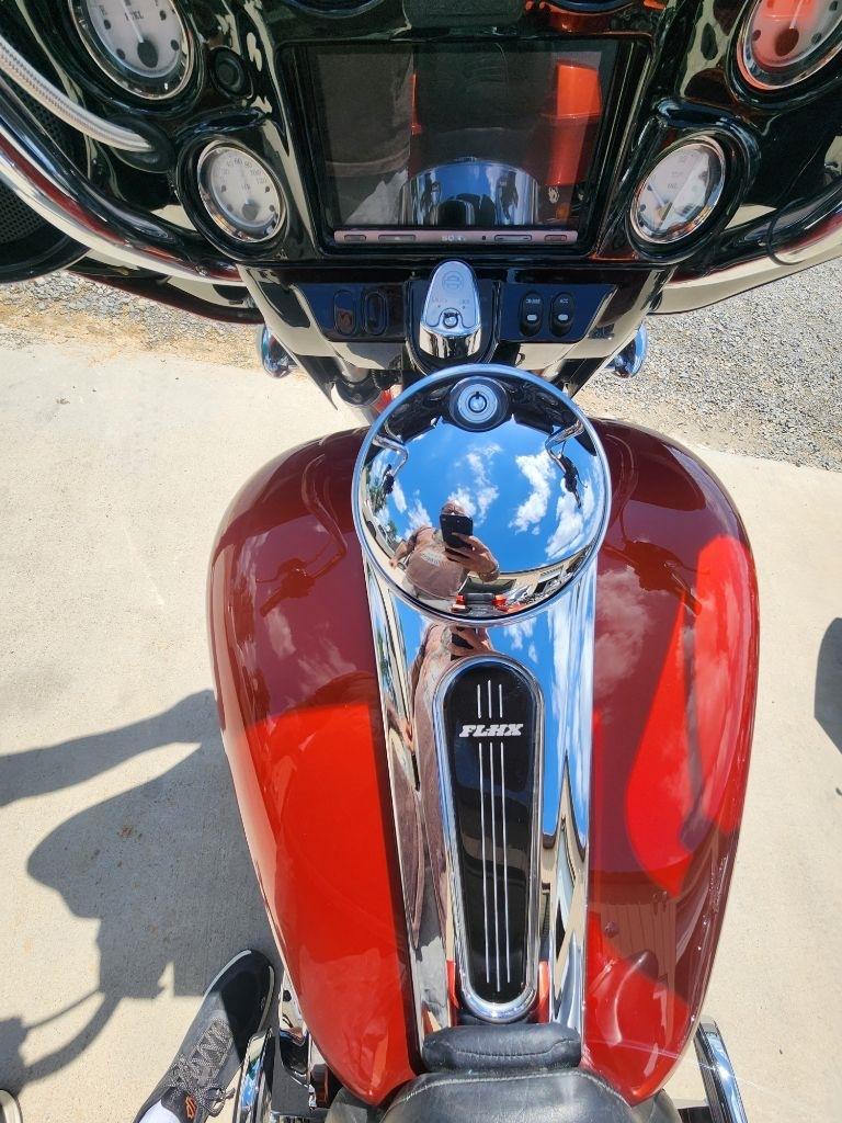 Harley-Davidson FLHX103  2011