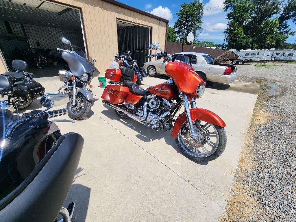 Harley-Davidson Street Glide  2011
