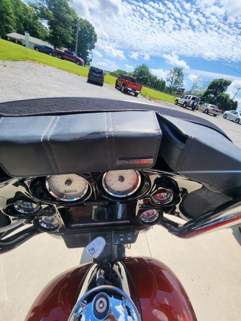 Harley-Davidson Street Glide  2011