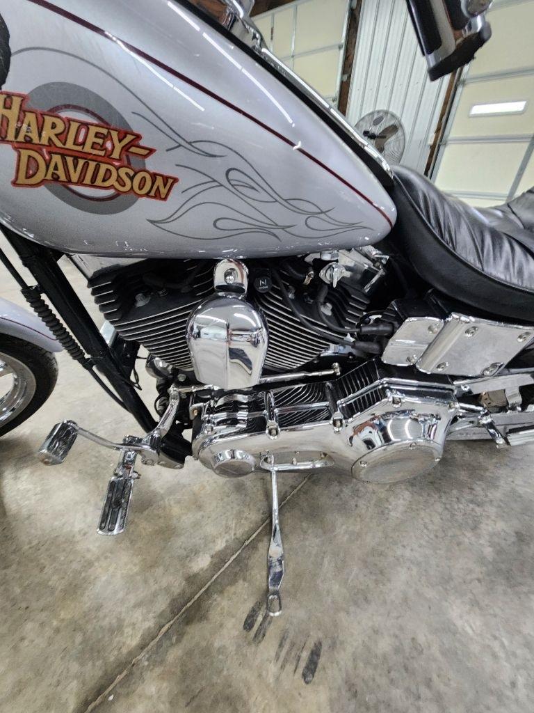 Harley-Davidson FXDWG  2001