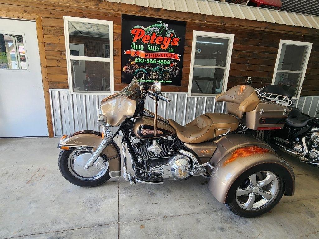 Harley-Davidson FLHTCI  2005