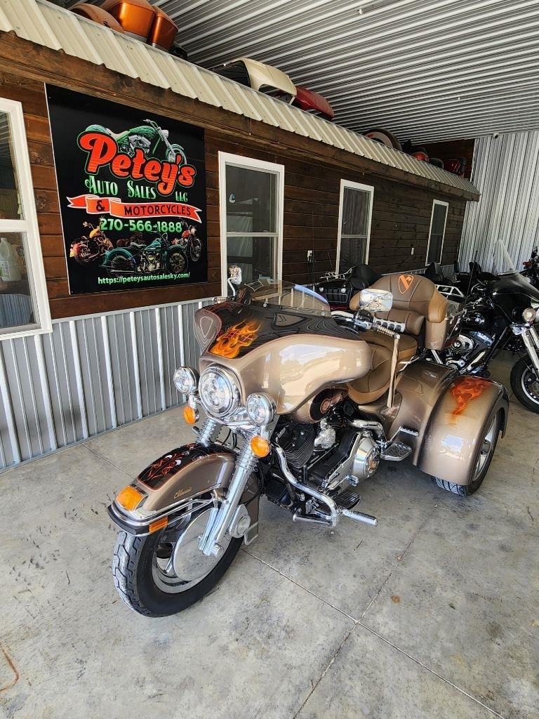 Harley-Davidson FLHTCI  2005