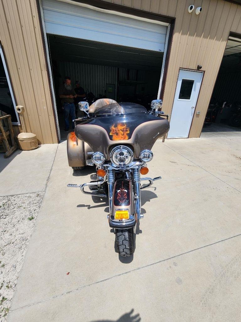 Harley-Davidson FLHTCI  2005