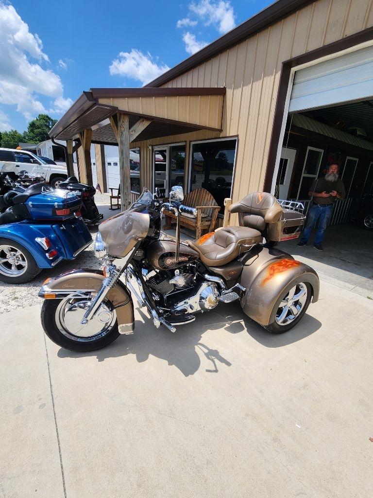 Harley-Davidson FLHTCI  2005