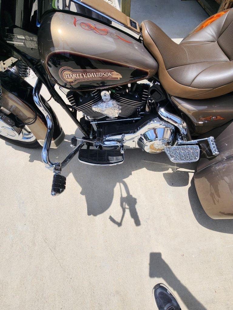Harley-Davidson FLHTCI  2005