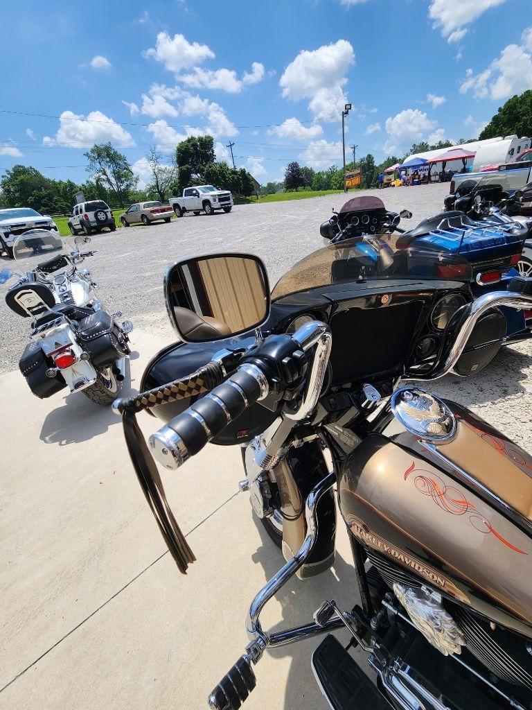 Harley-Davidson FLHTCI  2005