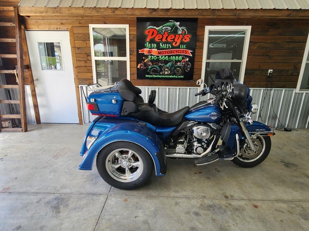 Harley-Davidson FLHTCUI  2006