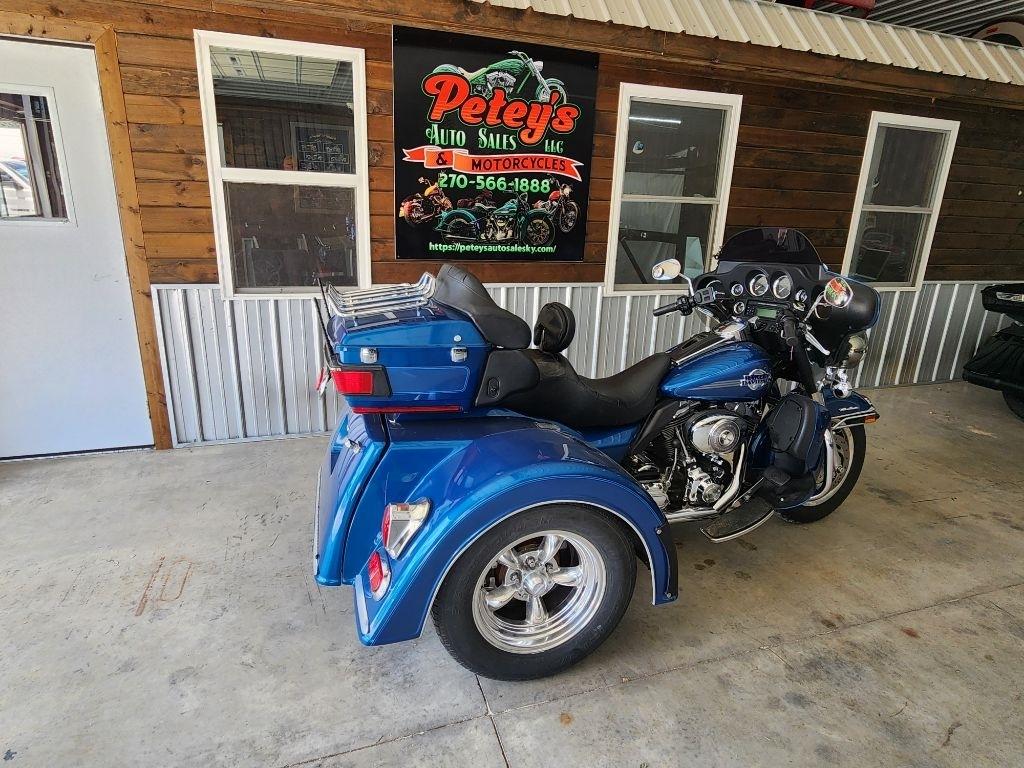 Harley-Davidson FLHTCUI  2006