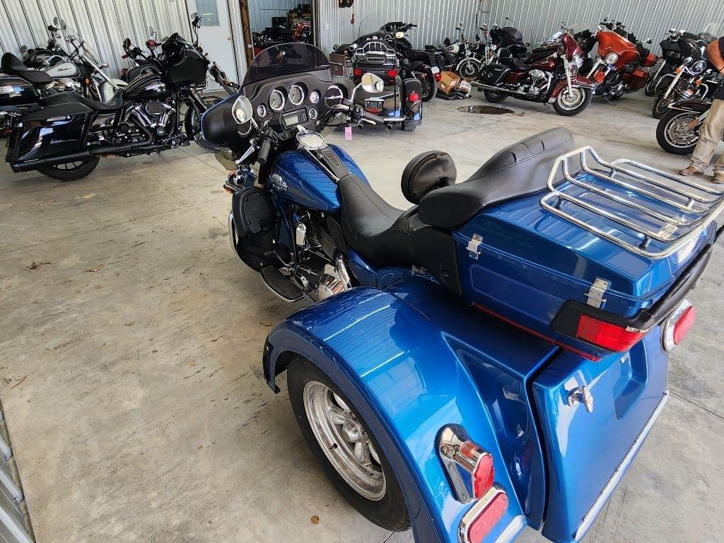 Harley-Davidson FLHTCUI  2006