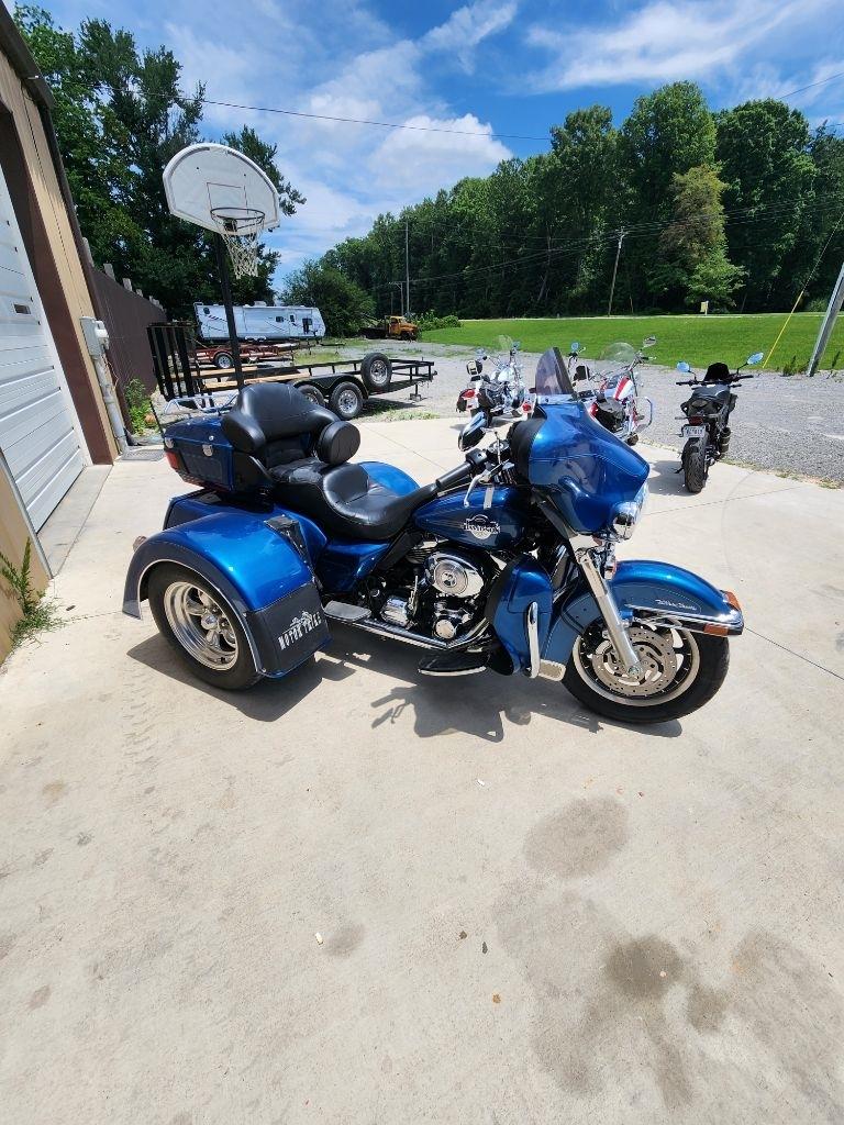 Harley-Davidson FLHTCUI  2006