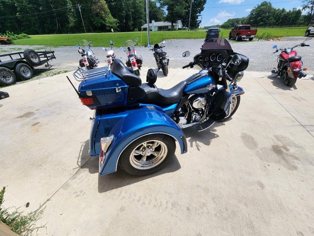 Harley-Davidson FLHTCUI  2006