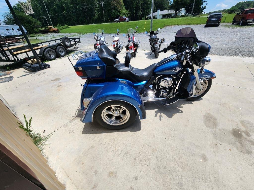 Harley-Davidson FLHTCUI  2006