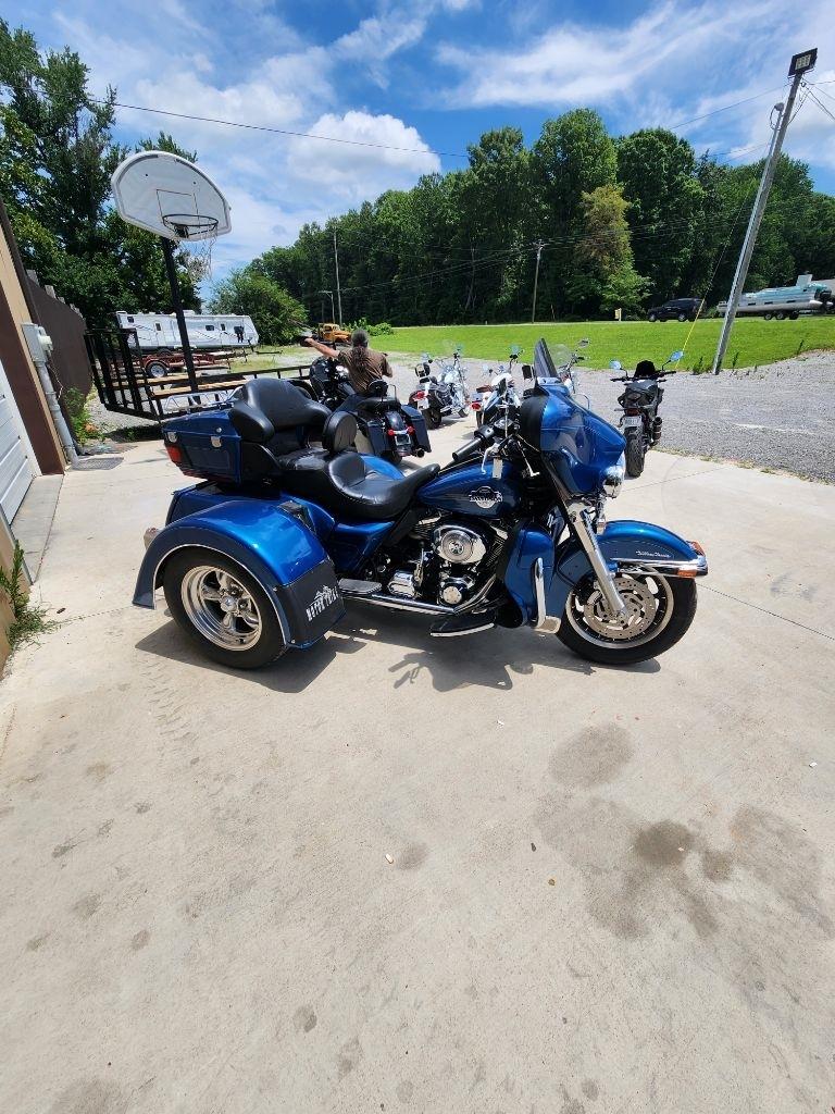 Harley-Davidson FLHTCUI  2006