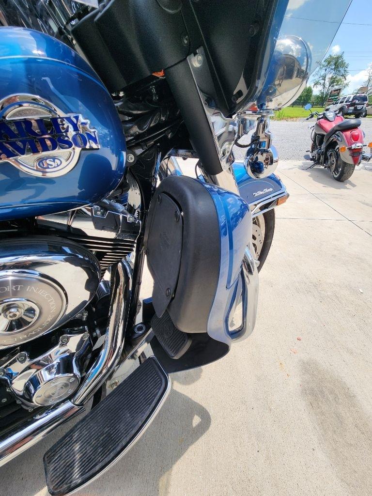 Harley-Davidson FLHTCUI  2006