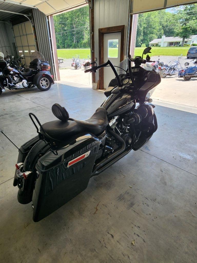 Harley-Davidson Road Glide Custom  2012