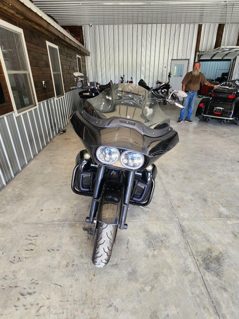 Harley-Davidson Road Glide Custom  2012