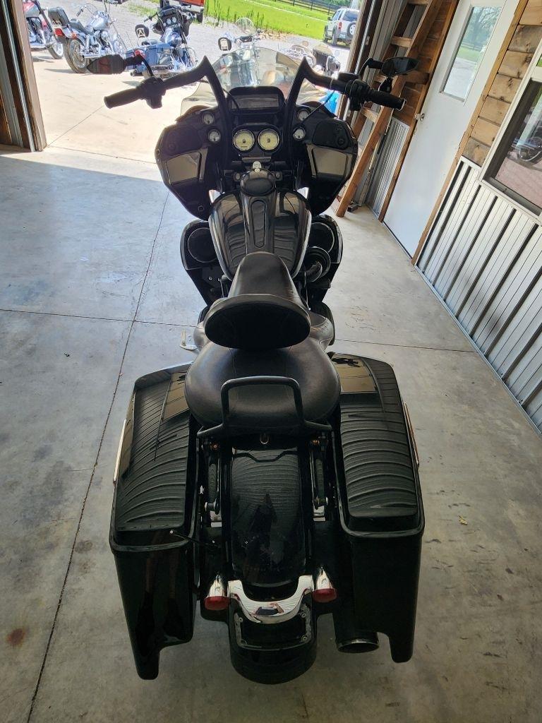 Harley-Davidson Road Glide Custom  2012