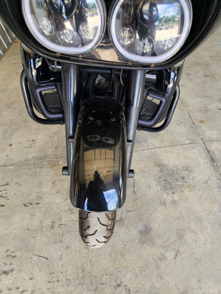 Harley-Davidson Road Glide Custom  2012