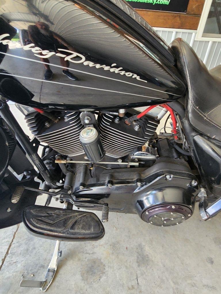 Harley-Davidson Road Glide Custom  2012