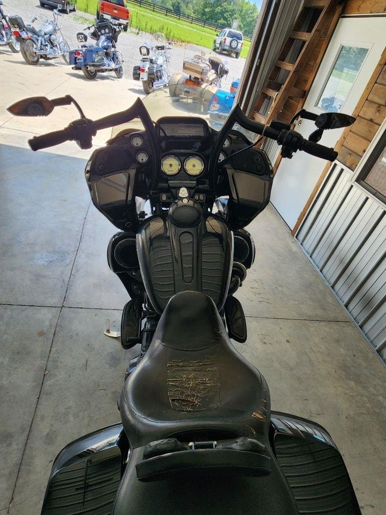 Harley-Davidson Road Glide Custom  2012