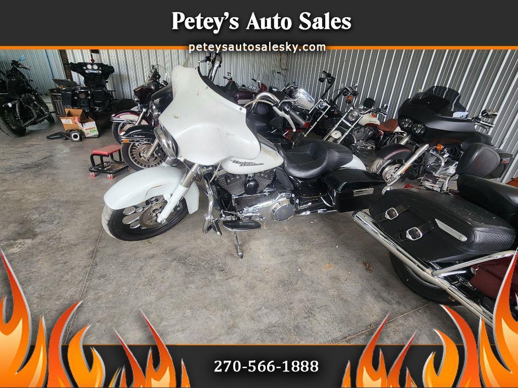 2011 Harley-Davidson FLHX 