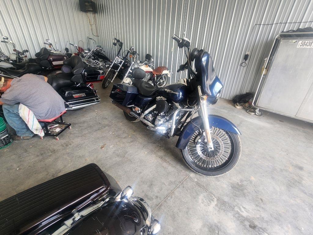 Harley-Davidson FLHTCU  2008