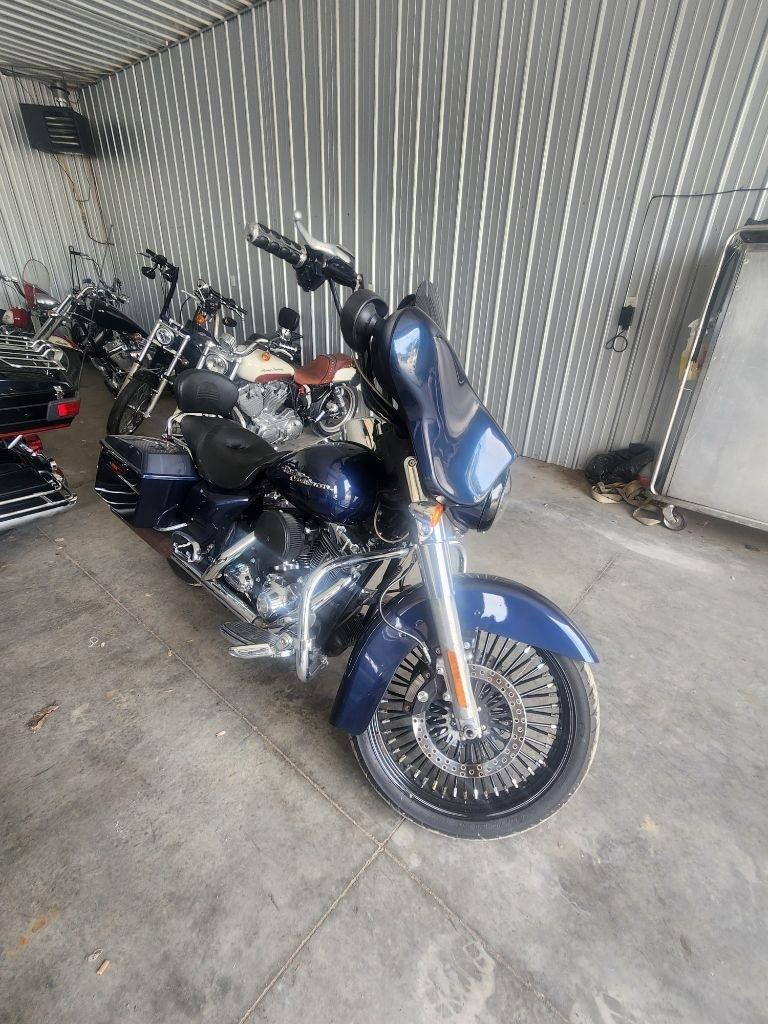 Harley-Davidson FLHTCU  2008