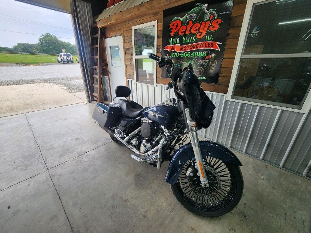Harley-Davidson FLHTCU  2008