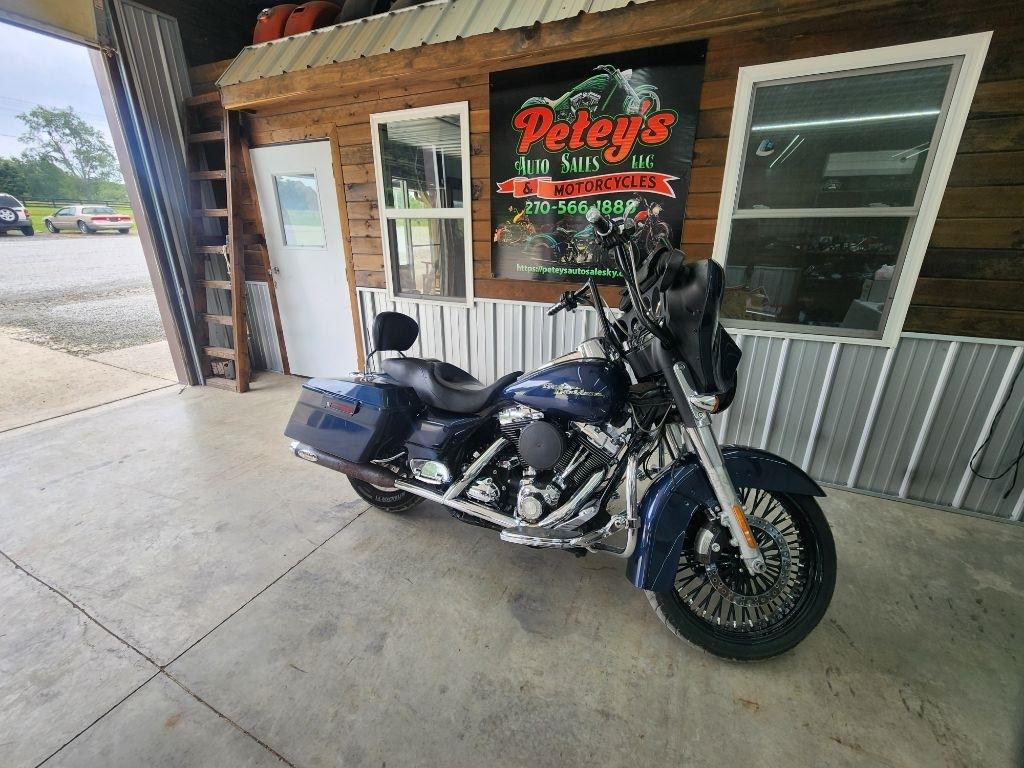 Harley-Davidson FLHTCU  2008
