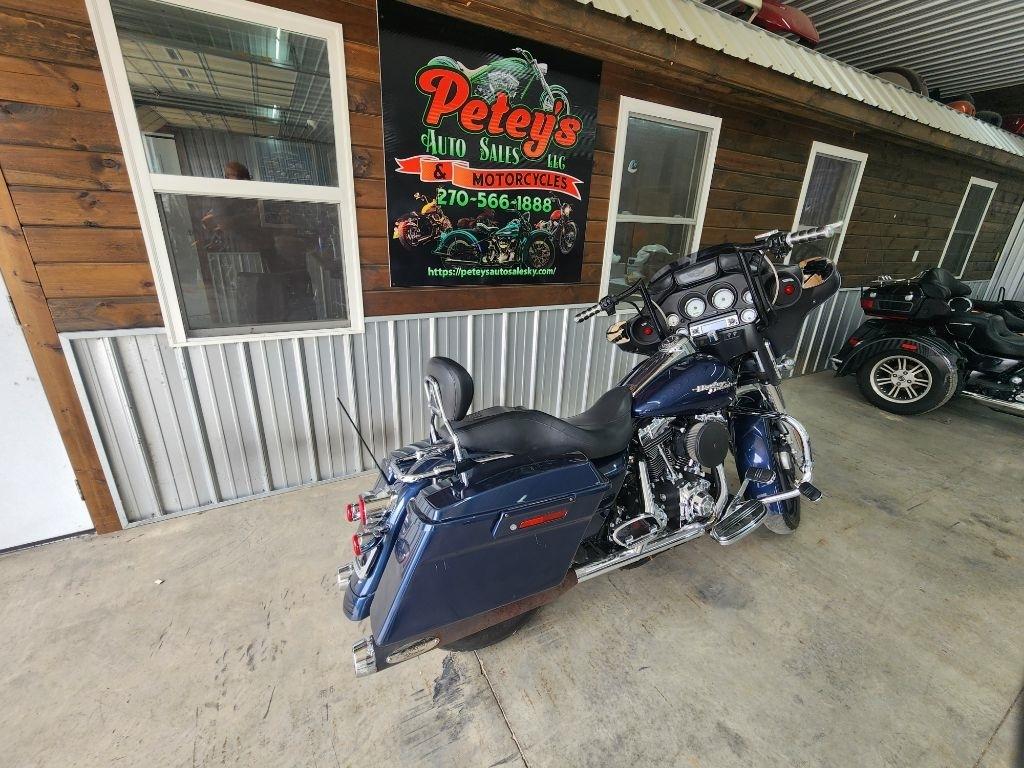 Harley-Davidson FLHTCU  2008