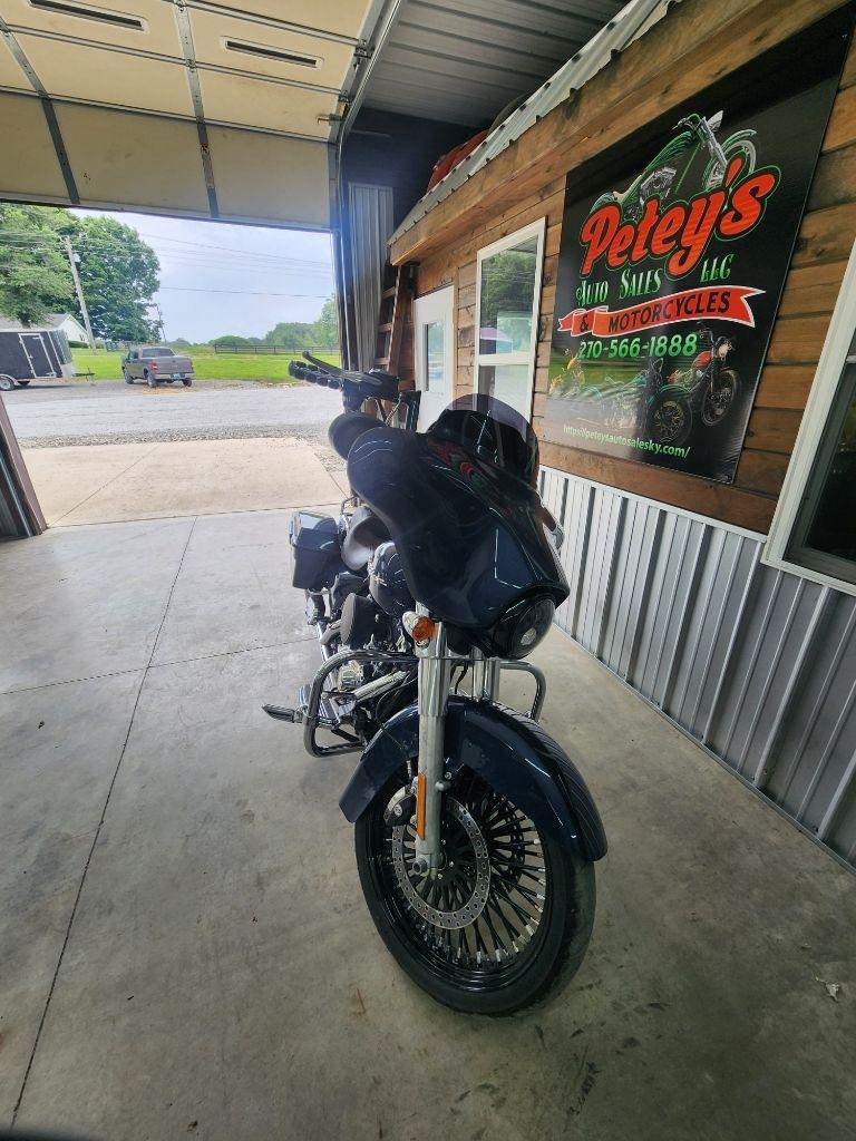 Harley-Davidson FLHTCU  2008