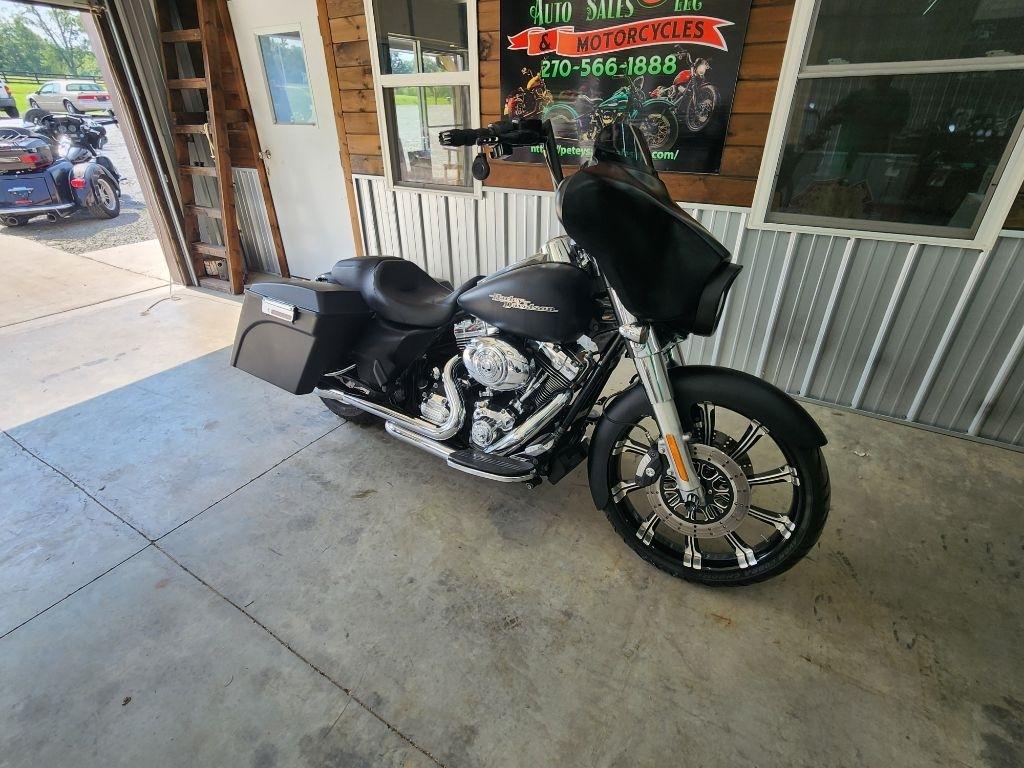 Harley-Davidson Street Glide  2013
