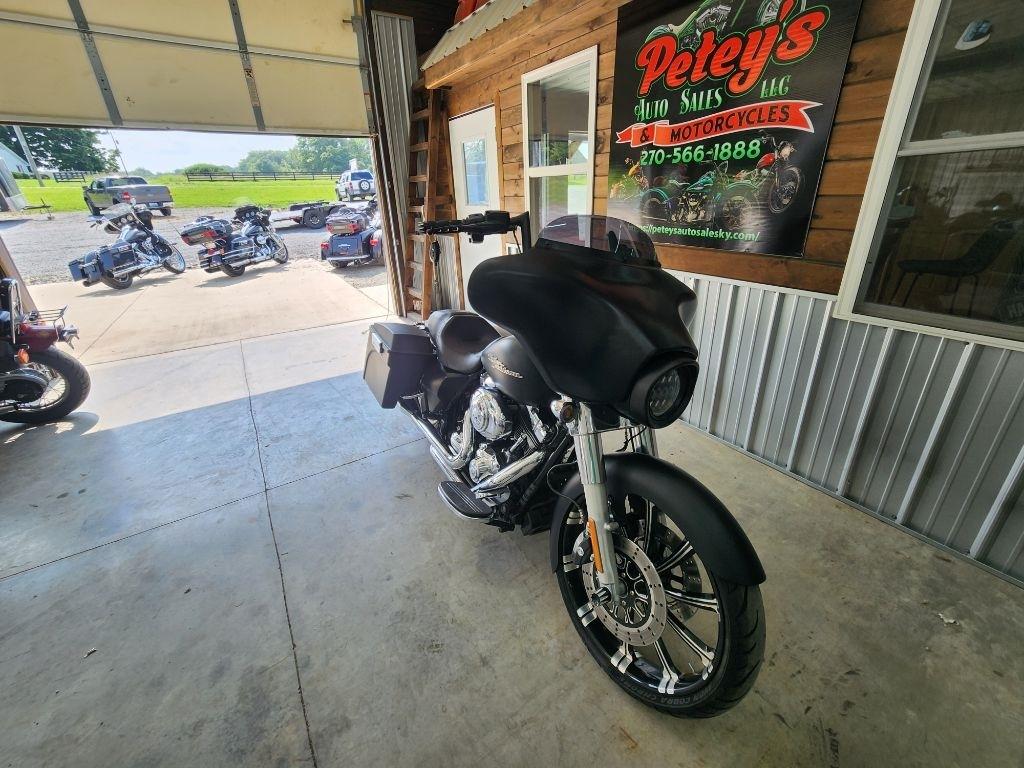 Harley-Davidson Street Glide  2013