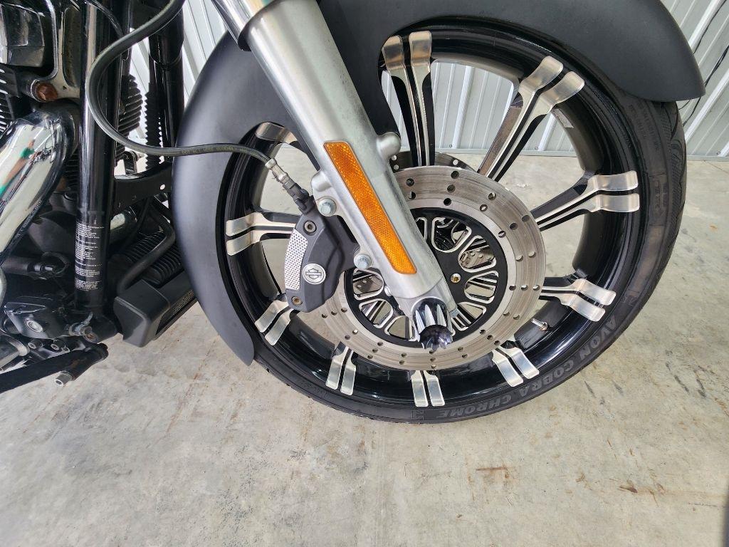 Harley-Davidson Street Glide  2013