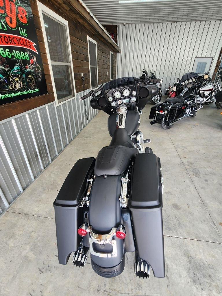 Harley-Davidson Street Glide  2013