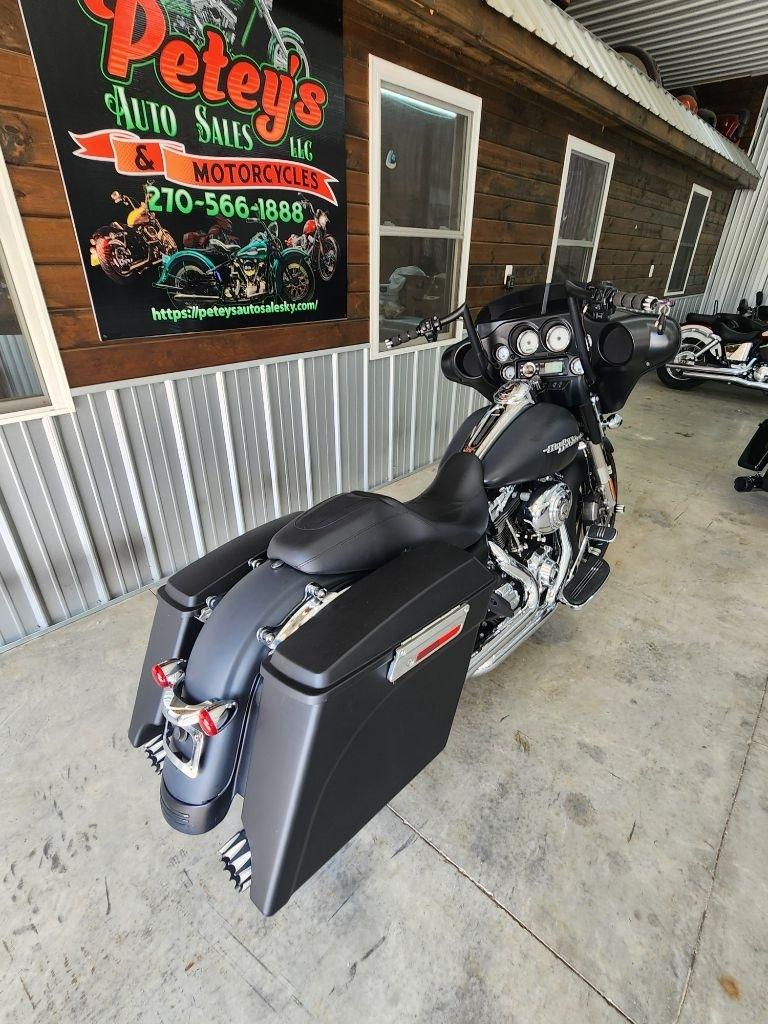 Harley-Davidson Street Glide  2013