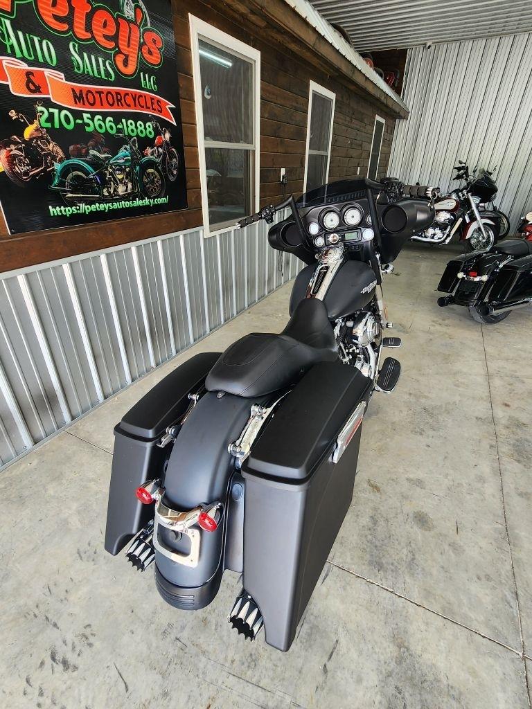 Harley-Davidson Street Glide  2013