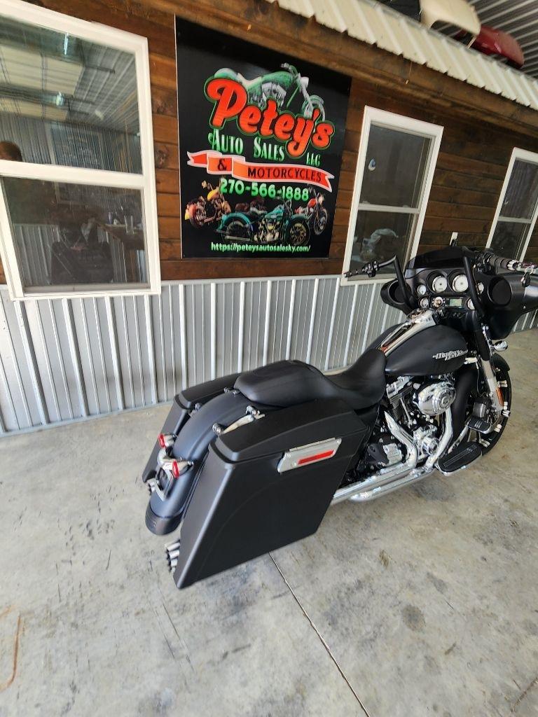 Harley-Davidson Street Glide  2013