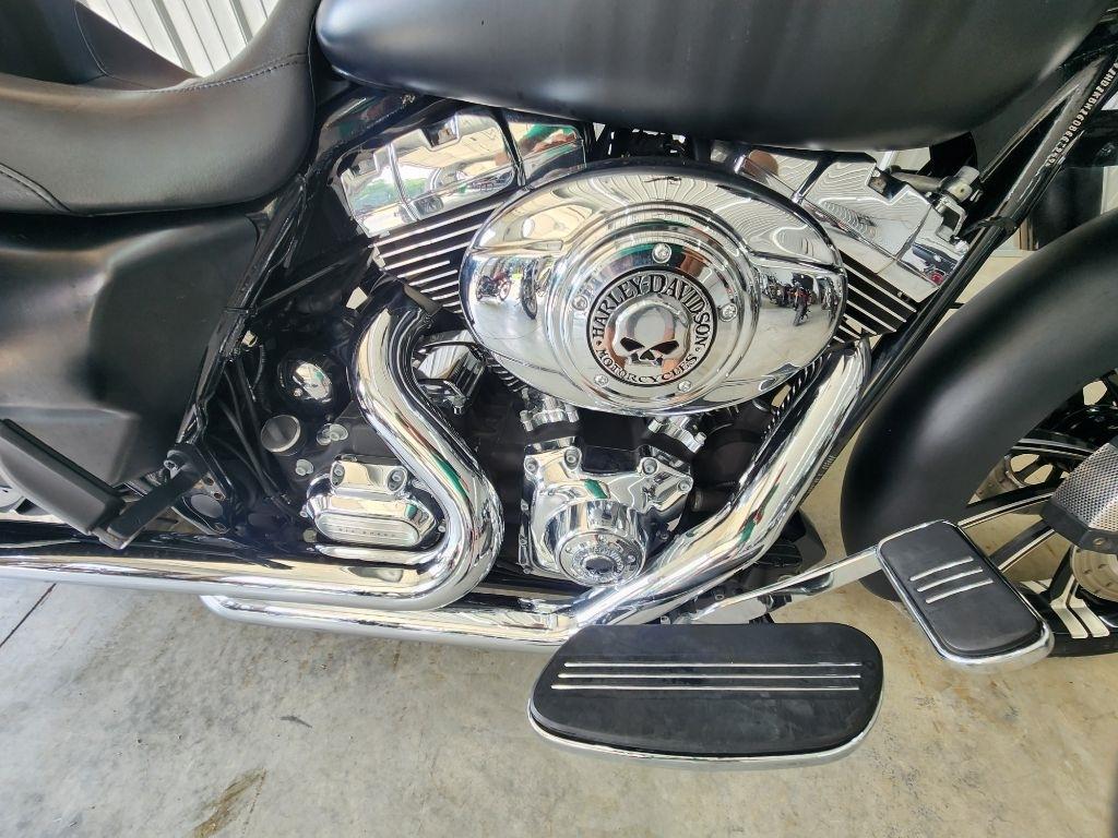Harley-Davidson Street Glide  2013