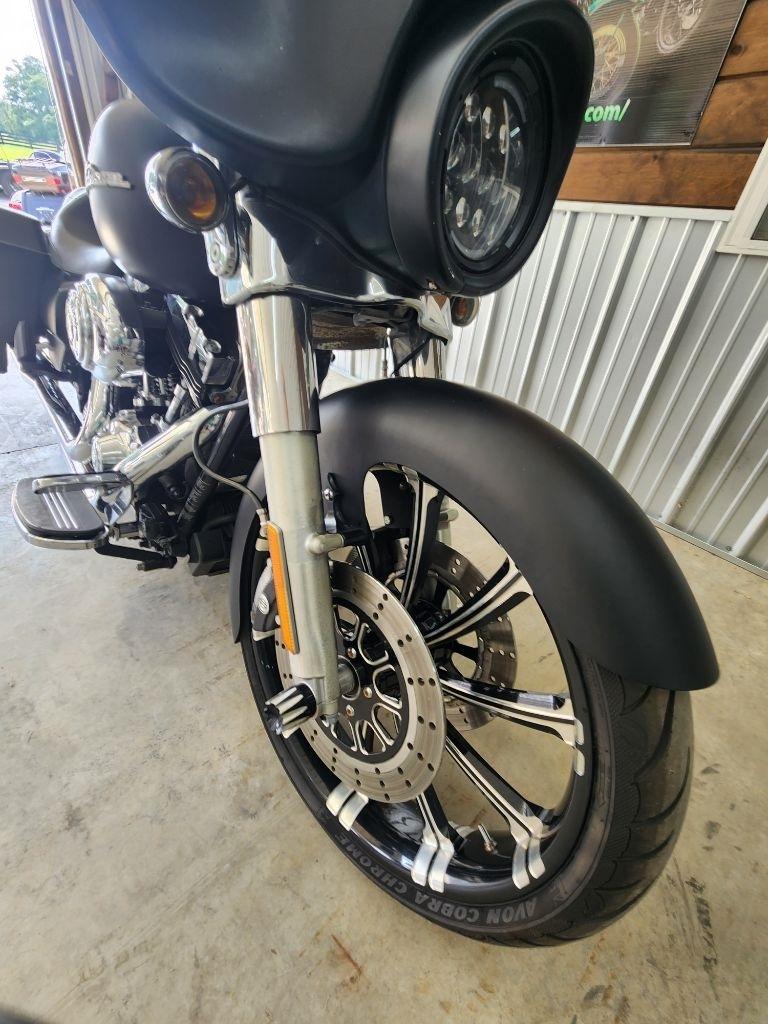 Harley-Davidson Street Glide  2013